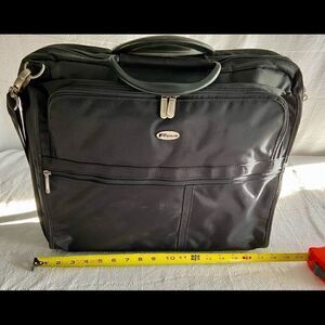 Targums Laptop Briefcase Black Poly W Plastic Handles & Shoulder Strap TV Prop